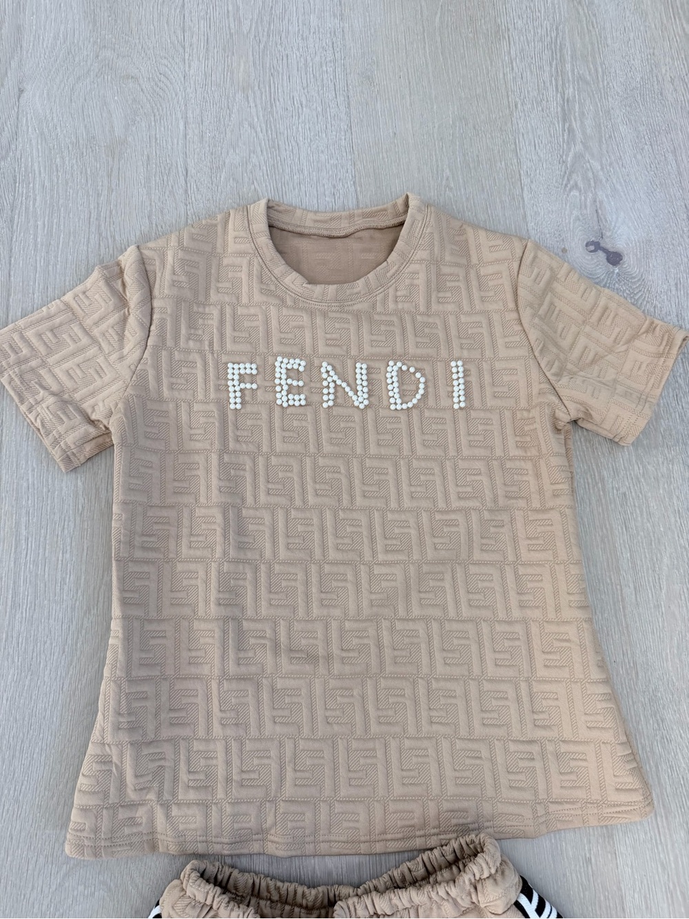 Fendi Beige Embossed Logo Short Set size S - Picture 13 of 13